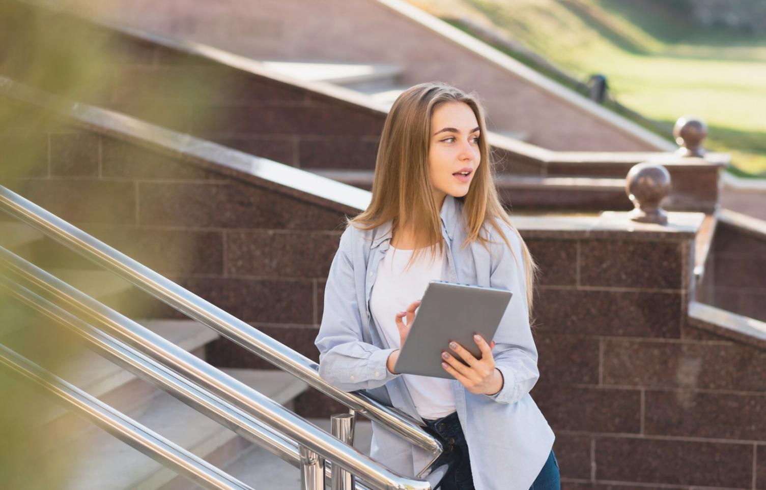 Spazio di lavoro tranquillo dove affrontare insieme i cambiamenti professionali