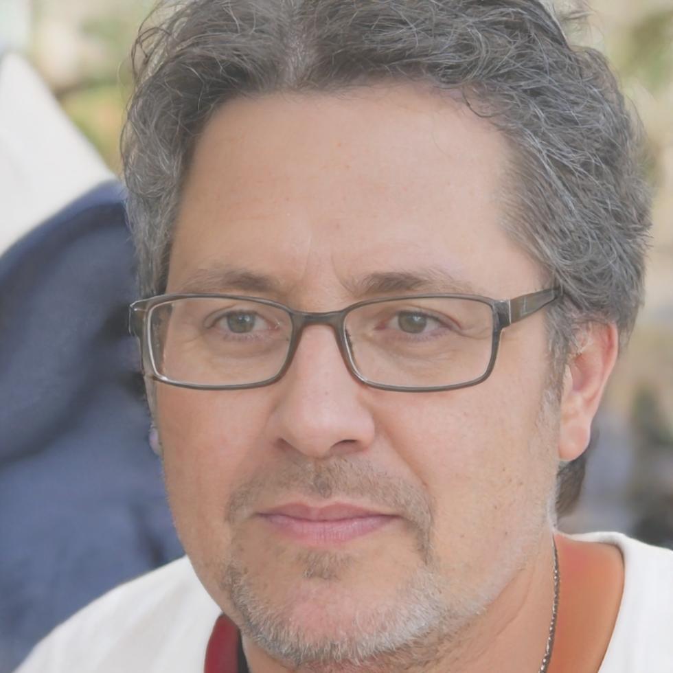 Ritratto di Luca Santangelo