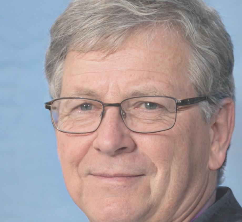 Ritratto professionale di Samuele Trevisan, coordinatore supporto clienti